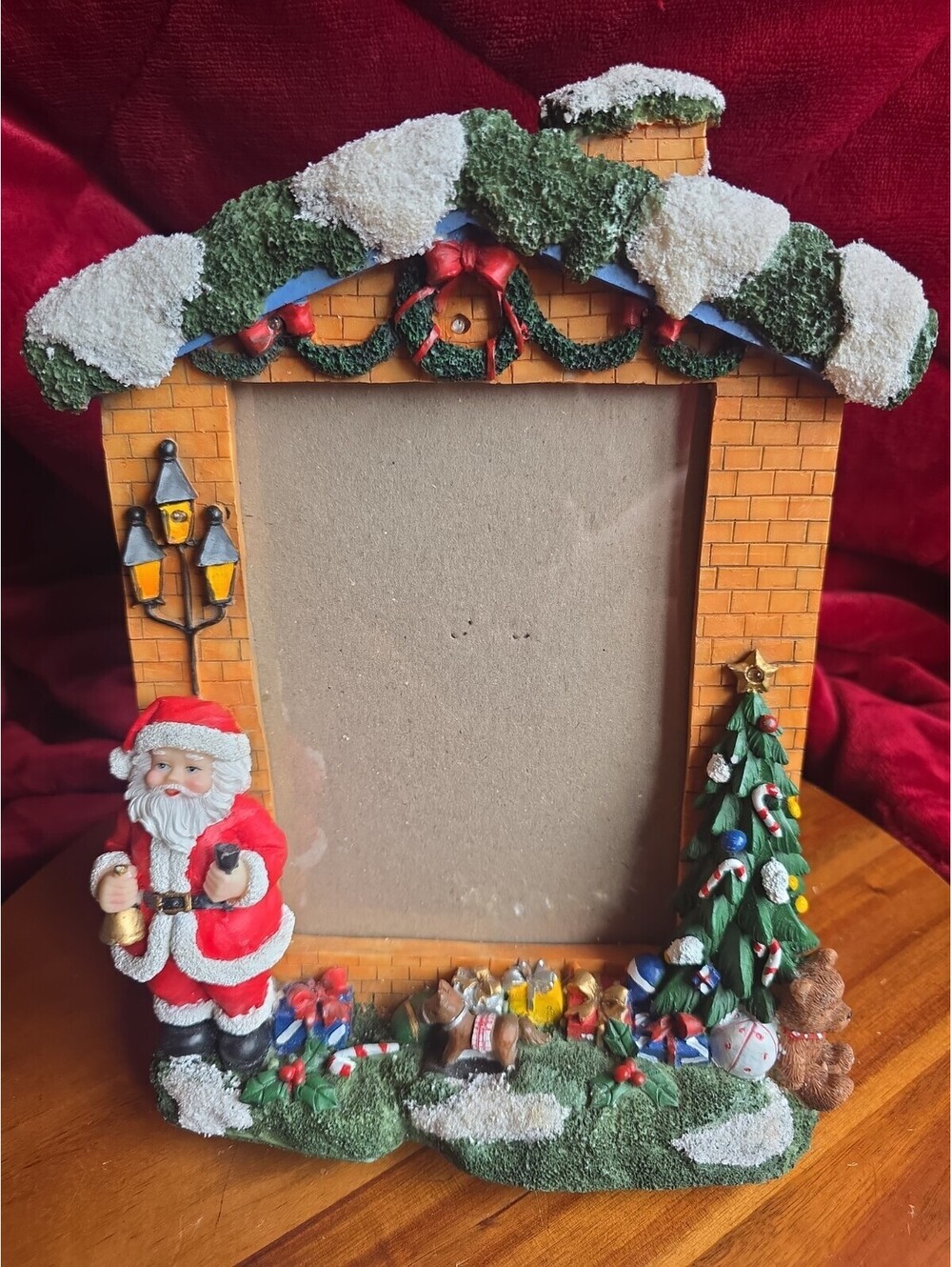 3D Christmas Themed Photo Frame Lights Blink Santa & Tree Holds 5'' x 7'' Photo
